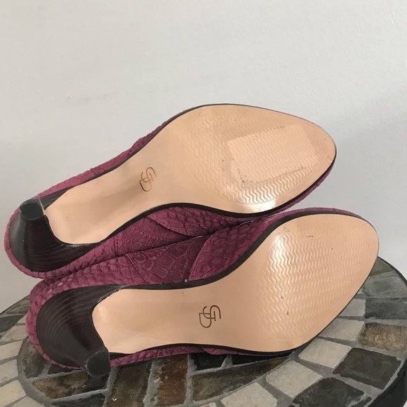 NEW Joan & David CIRCA LUXE Suede Ankle Boots in Burgundy, size7M - Picture 9 of 10